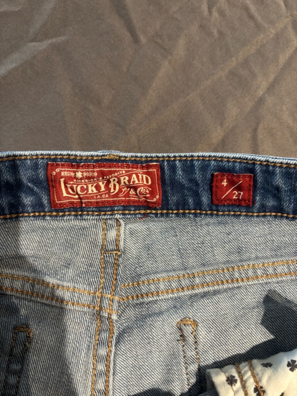 Lucky Brand Women’s Blue Embroidered Skinny Jeans - Picture 3 of 16
